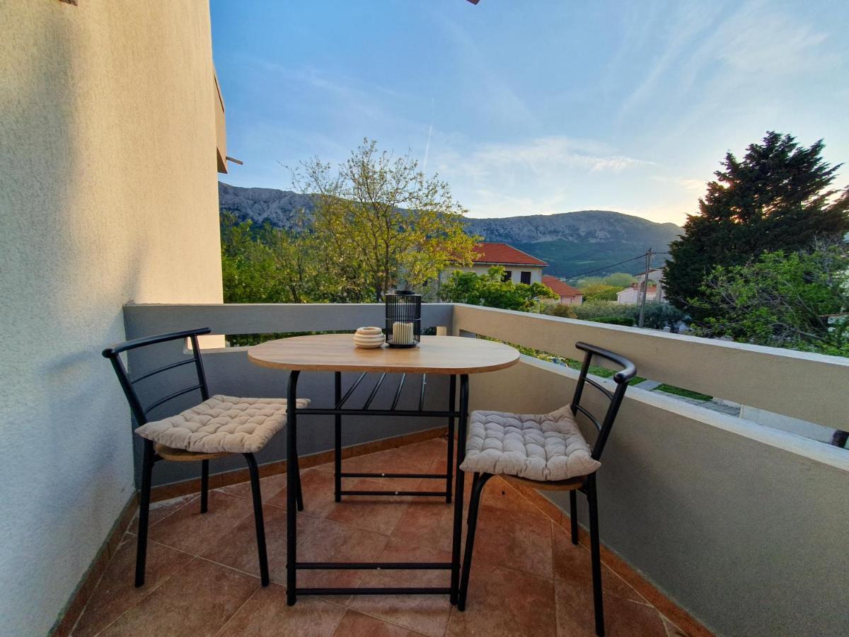 Apartments Mira Baska  Exterior photo